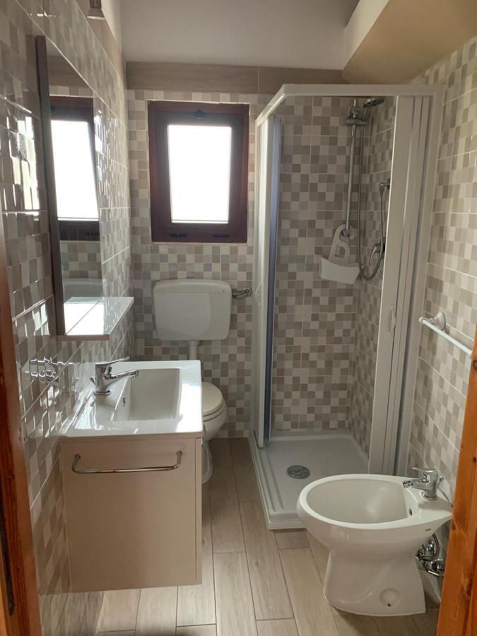 Dolly Guest house *